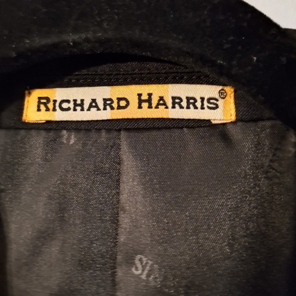 Richard Harris Men's Black Classic Suit Jacket with Notched Lapels - Picture 4 of 14
